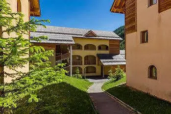 La Borne Ensoleillee Aparthotel